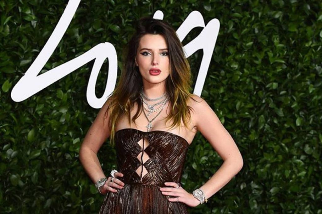 Bella Thorne nos enseña lo que llevaba debajo de su ropa el fin de año