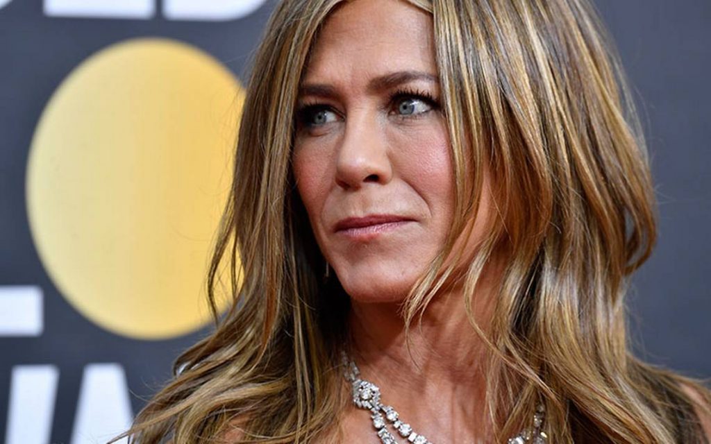 Jennifer Aniston enloquece a las redes sociales durante los Globos de Oro