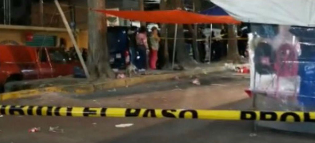 Al menos un muerto y tres heridos dejó una balacera en tianguis de juguetes en Iztapalapa