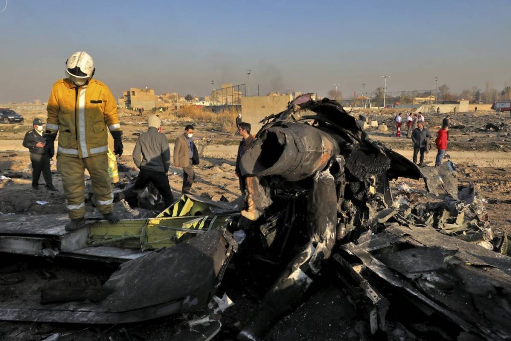 Irán se niega a entregar la caja negra del avión ucraniano siniestrado