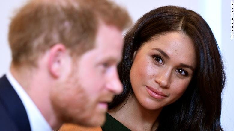 Enrique y Meghan quieren dar un paso atrás en sus funciones como miembros sénior de la familia real