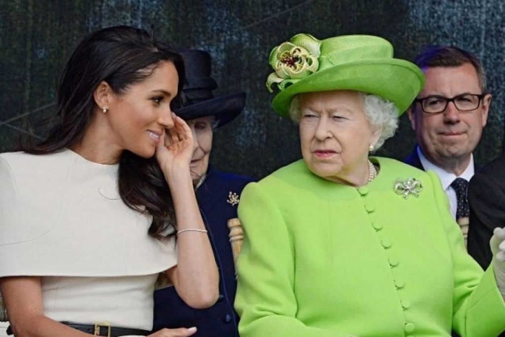 La reina Isabel “decepcionada” por la renuncia de Harry y Meghan a la realeza