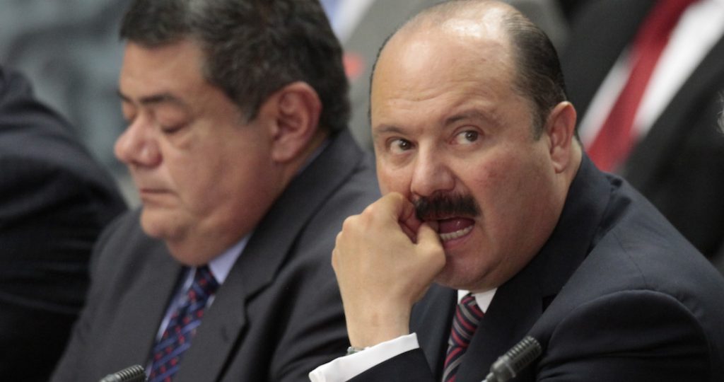 Terminaron las vacaciones en EU para Duarte, el político con más órdenes de arresto en México