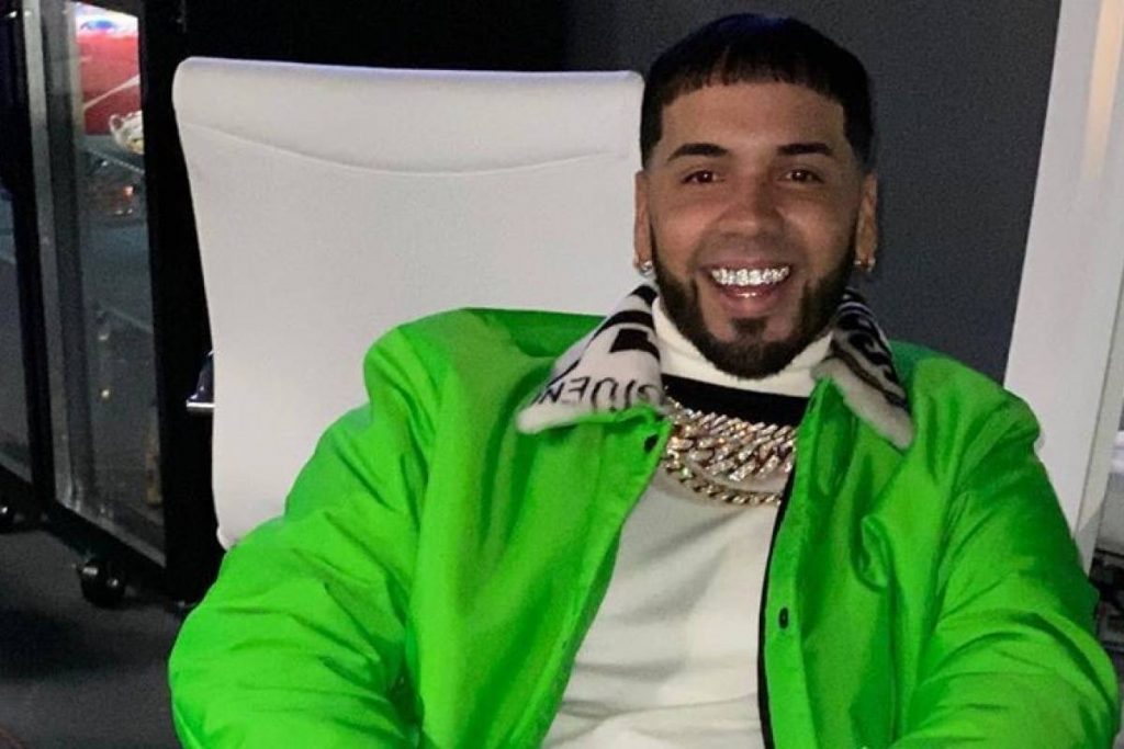 Anuel AA causa polémica entre sus fans al autoproclamarse el mejor reguetonero