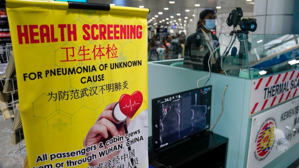 México, en alerta por contagio de coronavirus chino en EEUU; aeropuertos toman medidas
