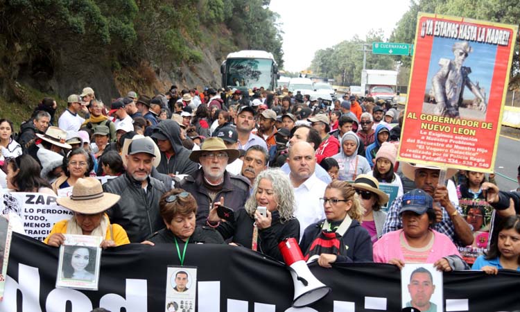 Marcha por la Paz, encabezada por Sicilia y Lebarón, llega a CDMX