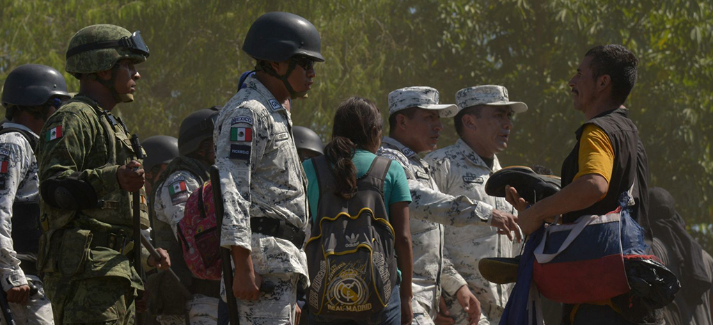 Caravana migrante no es un movimiento espontáneo, hay conducción política, considera AMLO