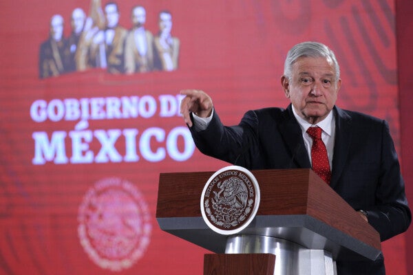 No debe haber alarma por el coronavirus, señala López Obrador