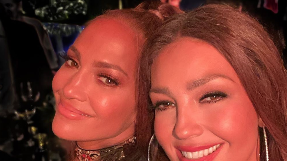 Jennifer Lopez y Thalia van de fiesta en Miami (y estos fueron sus outfits)