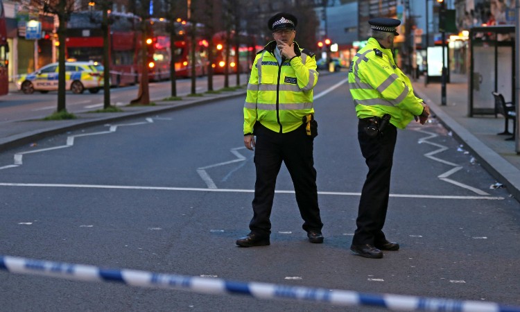 Un muerto y tres heridos tras ataque terrorista en Londres