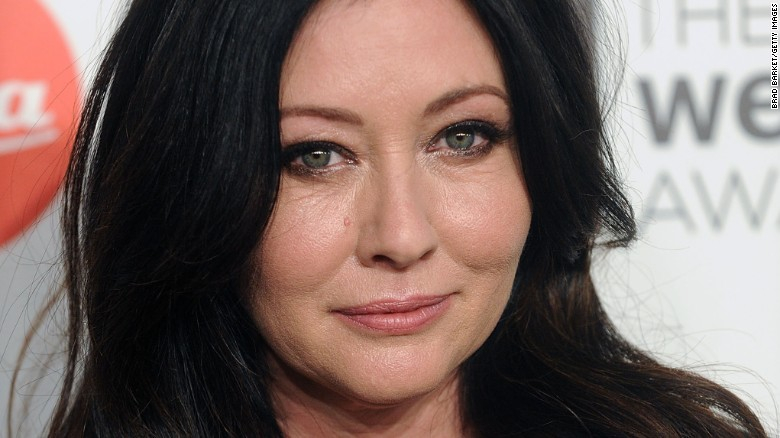 La actriz Shannen Doherty revela que tiene cáncer en etapa 4