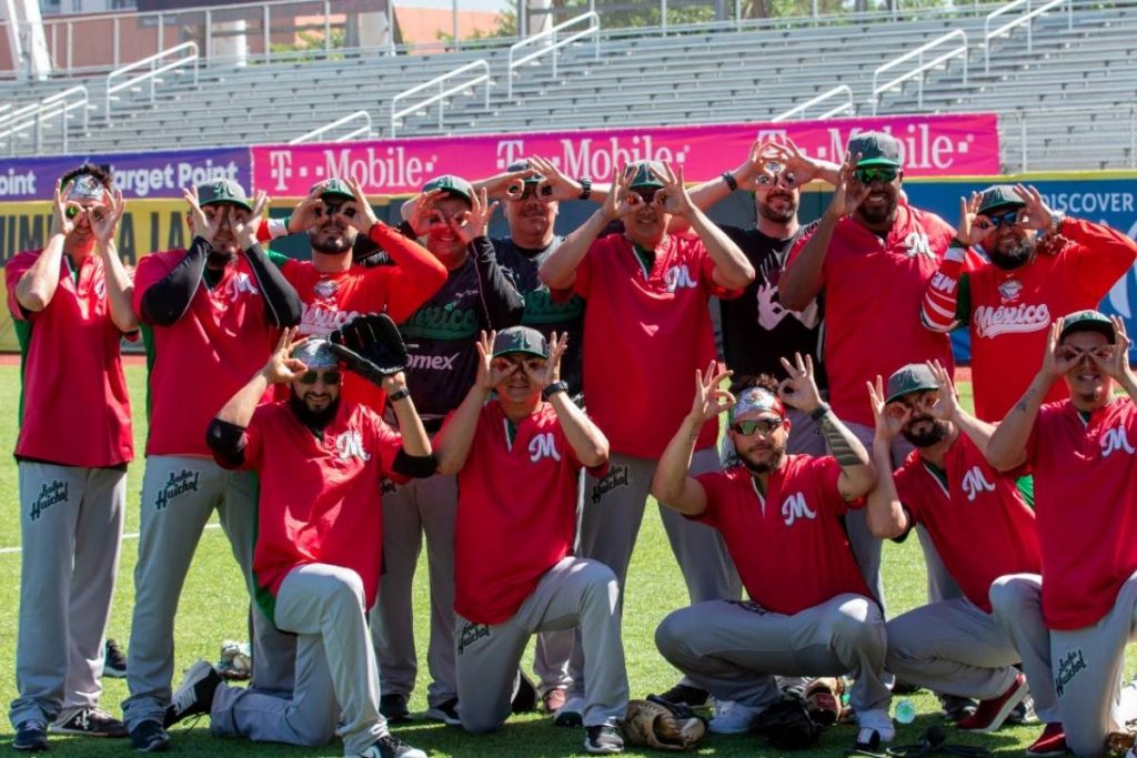 México avanza semifinales de la Serie del Caribe al vencer 7-6 a Venezuela