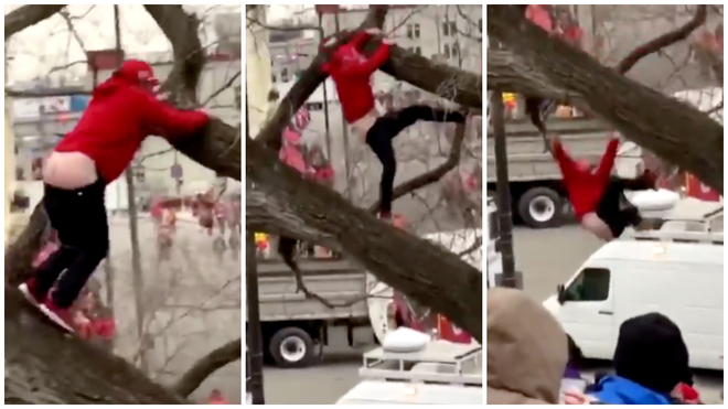 Aficionado de Kansas City cae de un árbol durante el desfile de campeones de Chiefs