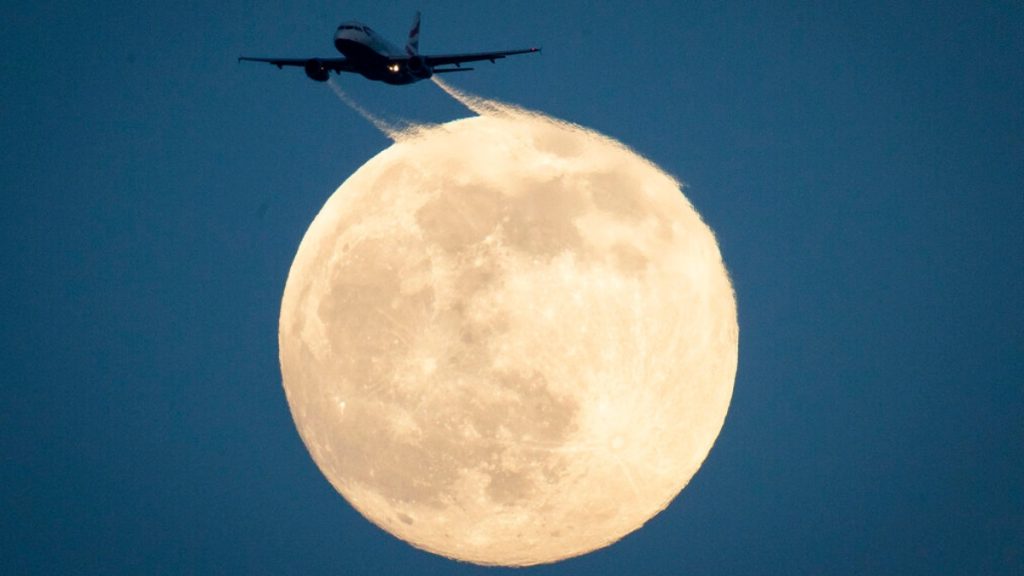 Superluna de nieve: las hermosas imágenes del fenómeno en el mundo