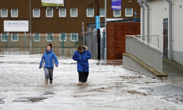 Tormenta Ciara provoca daños en Francia y Reino Unido