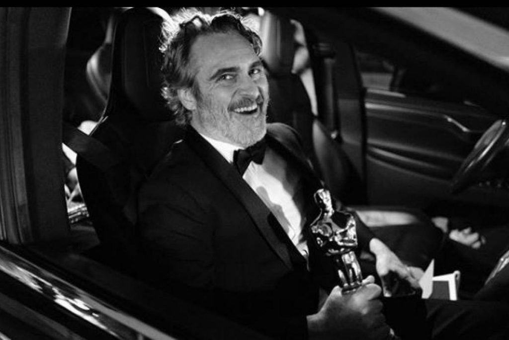 Después de los Oscars: La foto de Joaquin Phoenix con su novia que a muchos conmueve