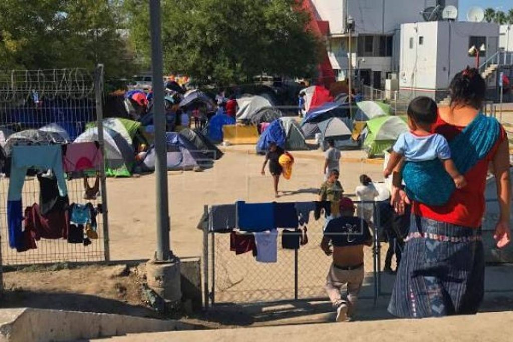 Migrantes en México expuestos a abusos mientras esperan paso a Estados Unidos, advierte Human Rights Watch