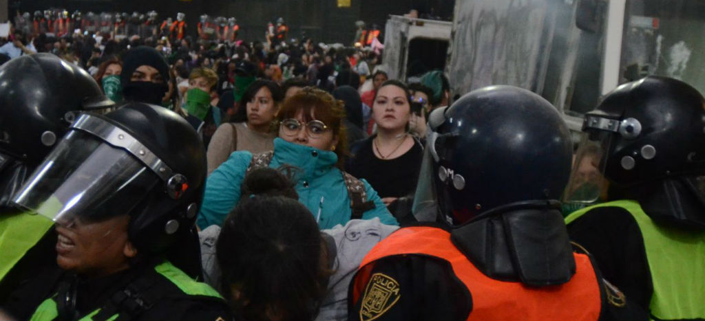 en Vivo 17/02/20: Reaprehenden a ‘El Lunares’; Protestas vs. feminicidios; y ‘outsourcing’ ilegal